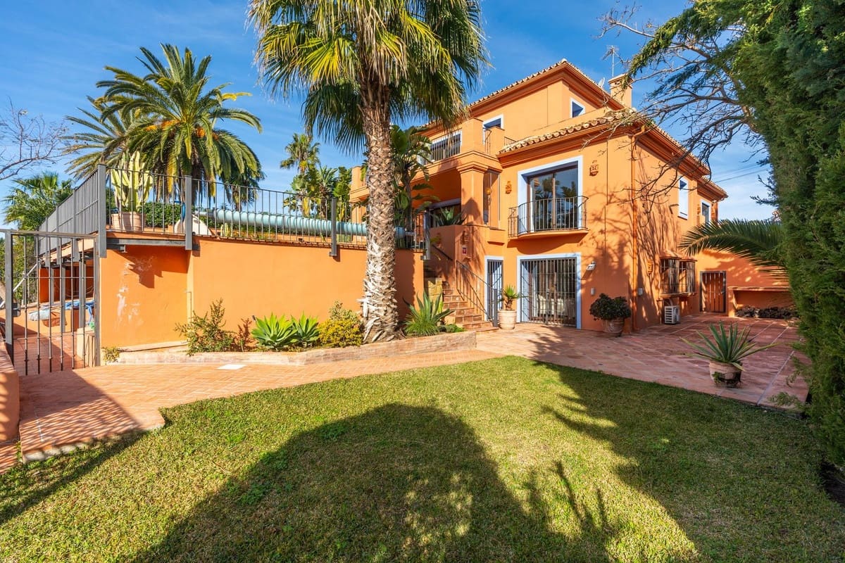 3 slaapkamer Villa te koop in Marbesa - € 2.275.000 (Ref: 9618808)