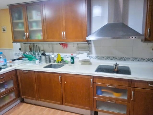 5 bedroom Villa for sale in Torremolinos - € 585,000 (Ref: 9618812)