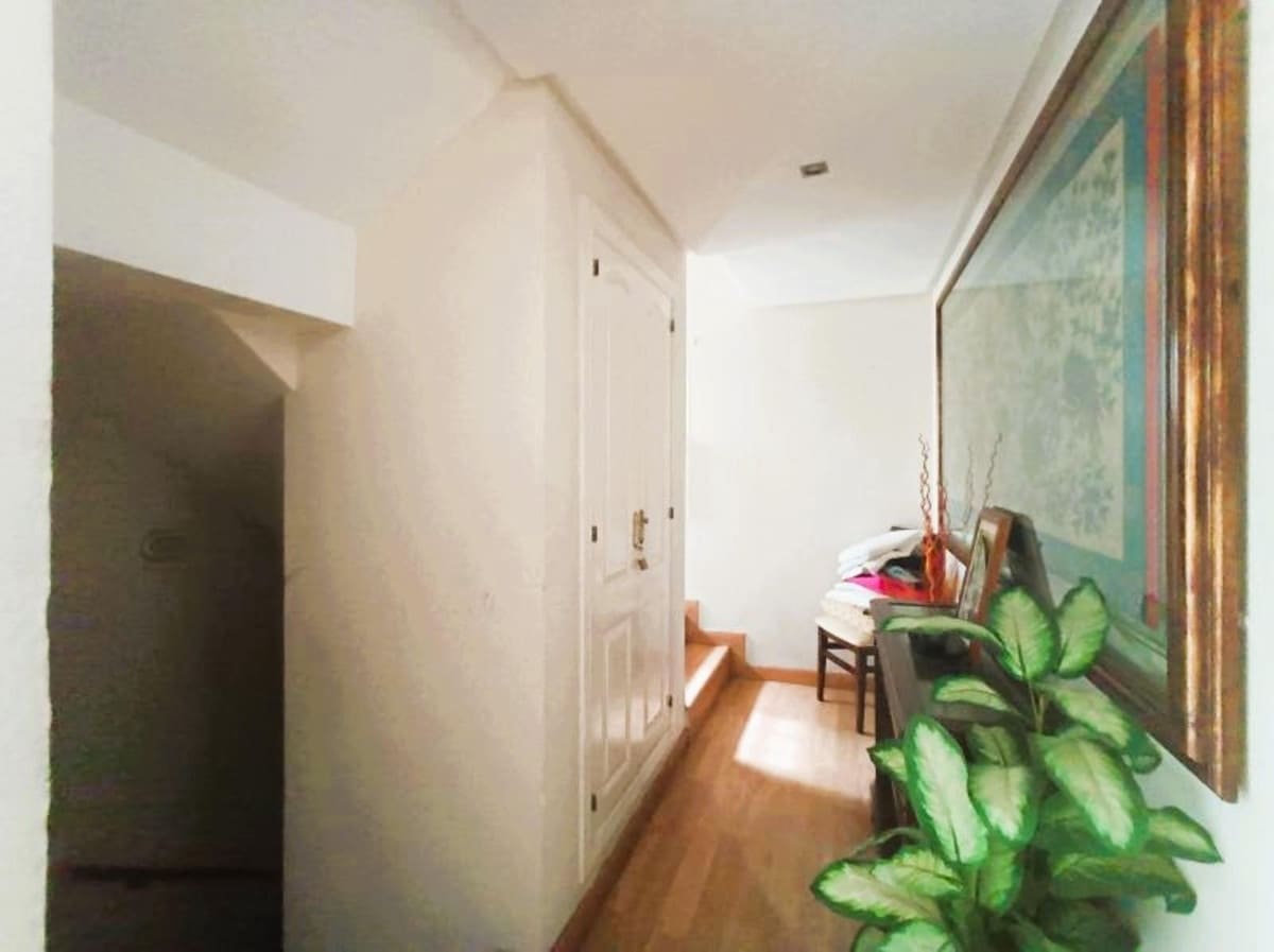 5 bedroom Villa for sale in Torremolinos - € 585,000 (Ref: 9618812)