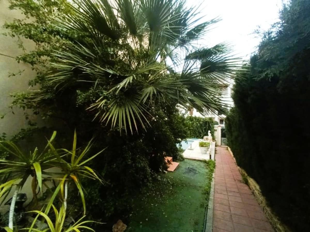 5 bedroom Villa for sale in Torremolinos - € 585,000 (Ref: 9618812)