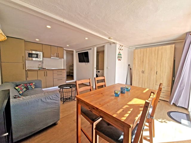 3 sovrum Hus till salu i La Reserva, Marbella med garage - 370 000 € (Ref: 9620708)