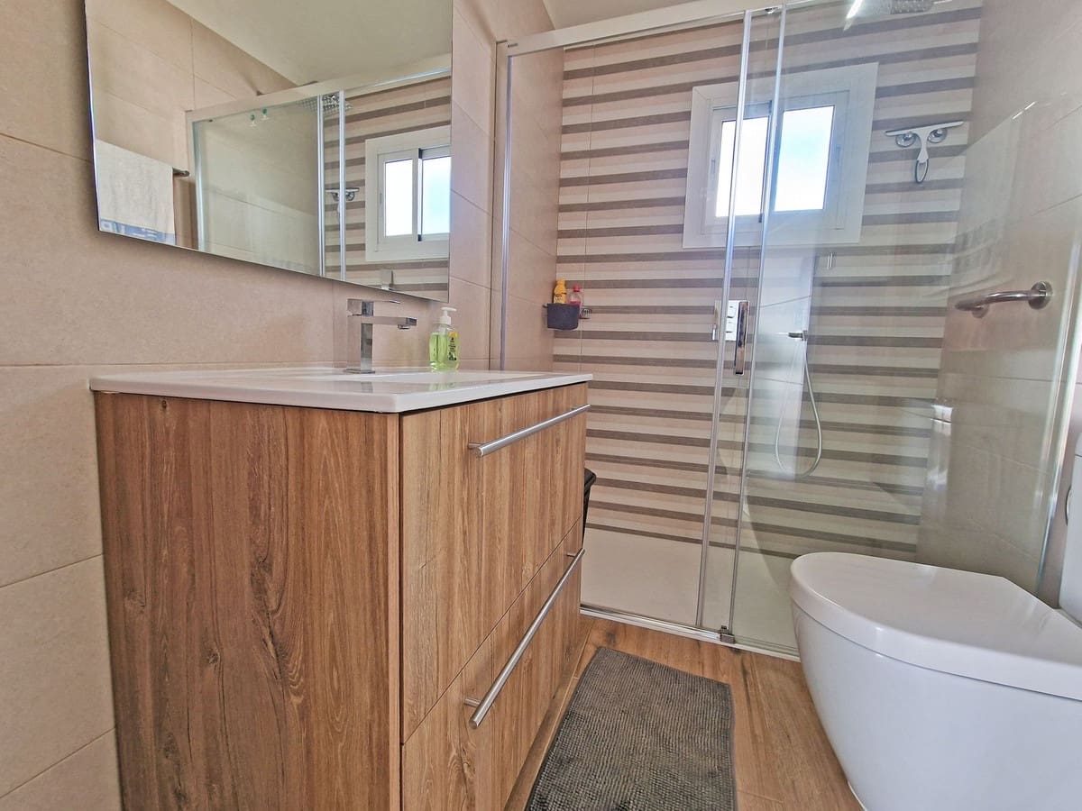 3 sovrum Hus till salu i La Reserva med garage - 370 000 € (Ref: 9620708)