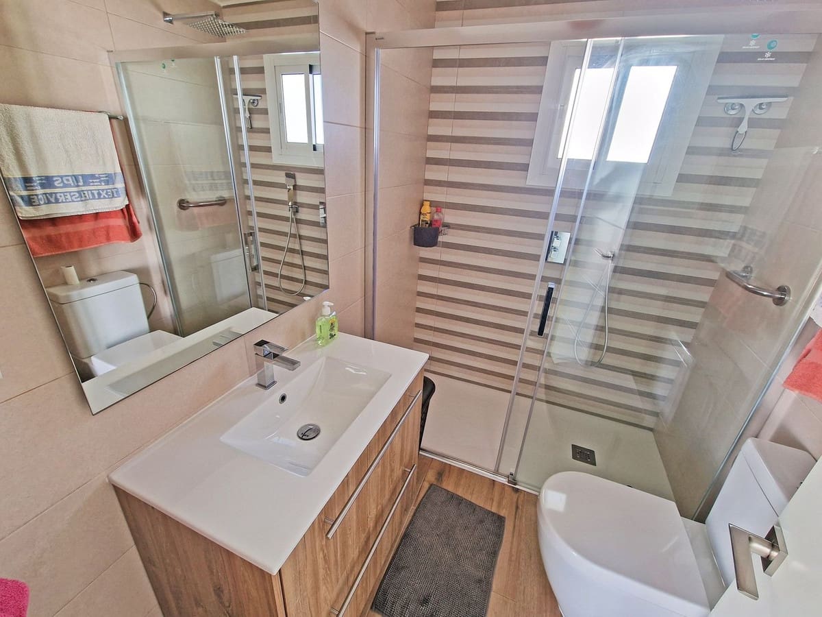 3 sovrum Hus till salu i La Reserva med garage - 370 000 € (Ref: 9620708)