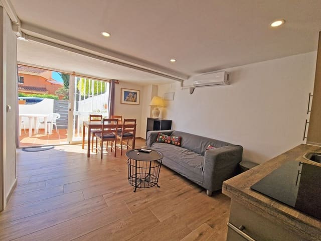 3 sovrum Hus till salu i La Reserva, Marbella med garage - 370 000 € (Ref: 9620708)