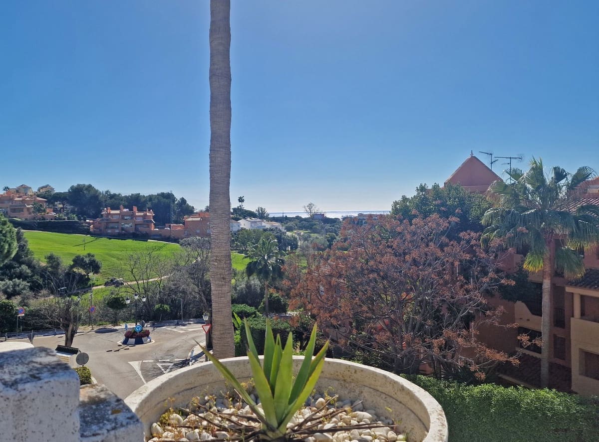 3 sovrum Hus till salu i La Reserva med garage - 370 000 € (Ref: 9620708)