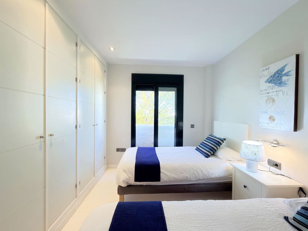 Apartamento de 2 habitaciones en Bahia de Casares en venta con garaje - 315.000 € (Ref: 9620709)