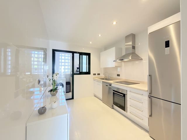 Apartamento de 2 habitaciones en Bahia de Casares, Casares en venta con garaje - 315.000 € (Ref: 9620709)