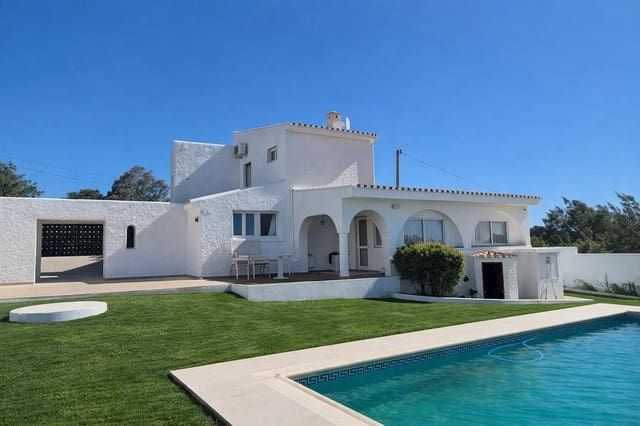 4 soveværelse Villa til salg i Punta de la Chullera, Manilva - € 765.000 (Ref: 9620712)