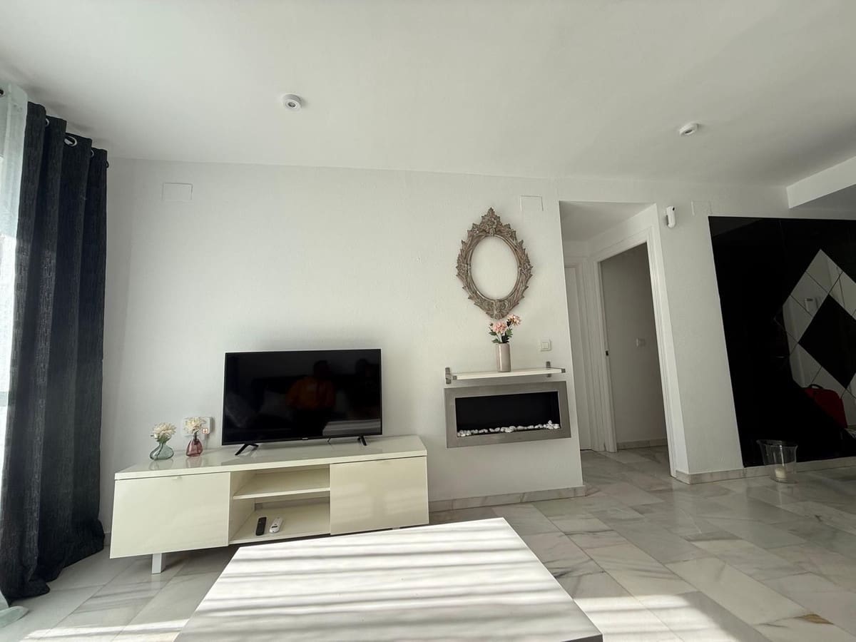 2 soveværelse Lejlighed til salg i Riviera del Sol - € 259.000 (Ref: 9626997)