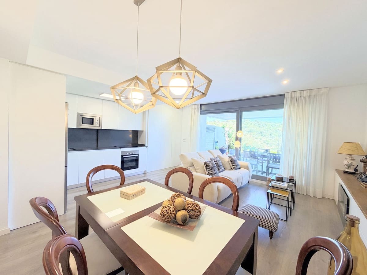 3 soverom Leilighet til salgs i Estepona med garasje - € 539 000 (Ref: 9626999)