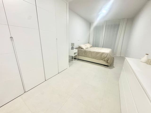 2 soveværelse Lejlighed til salg i La Cala de Mijas, Mijas med garage - € 588.000 (Ref: 9627001)