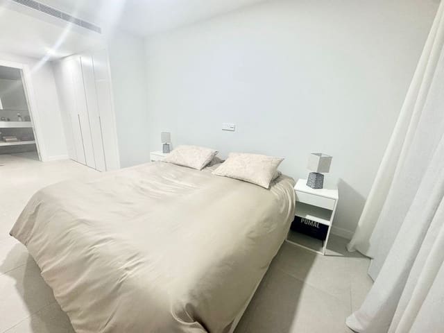 2 soveværelse Lejlighed til salg i La Cala de Mijas, Mijas med garage - € 588.000 (Ref: 9627001)