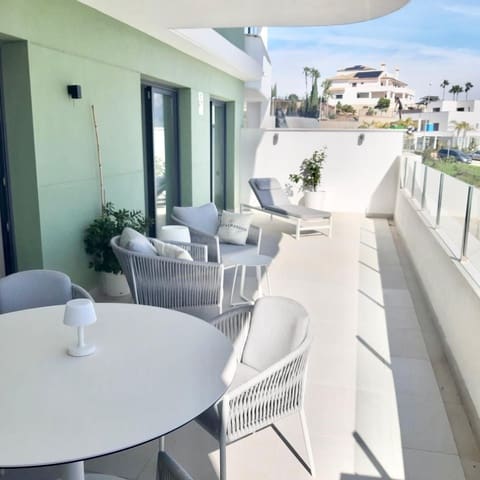 2 soveværelse Lejlighed til salg i La Cala de Mijas, Mijas med garage - € 588.000 (Ref: 9627001)