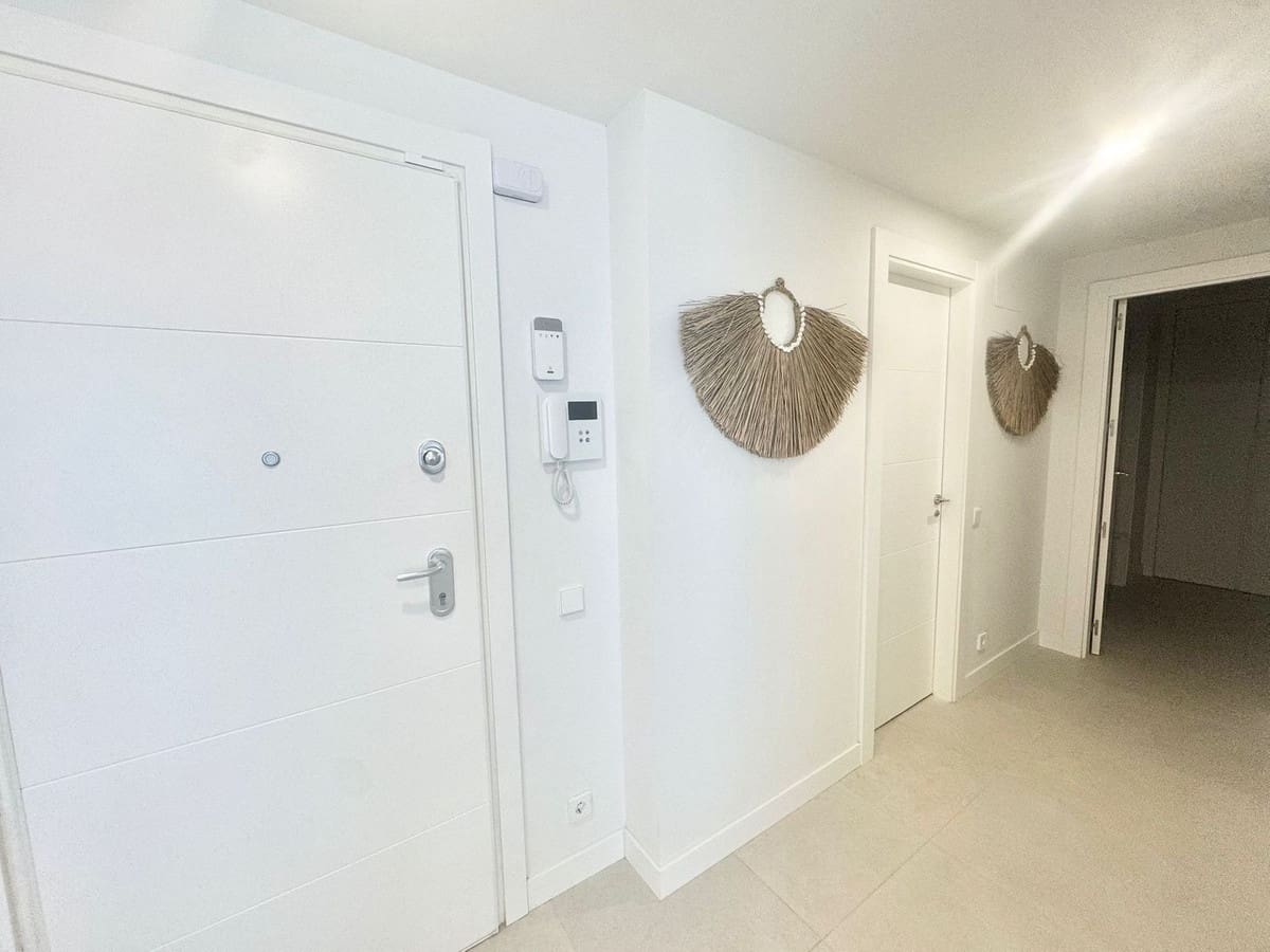 2 soveværelse Lejlighed til salg i La Cala de Mijas med garage - € 588.000 (Ref: 9627001)