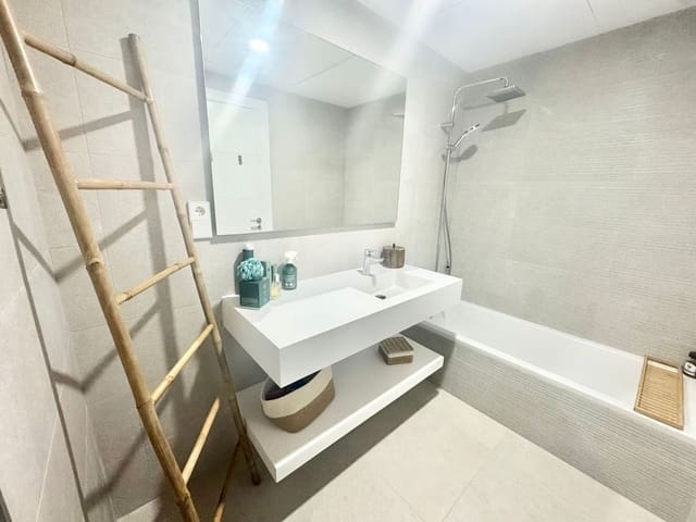 2 soveværelse Lejlighed til salg i La Cala de Mijas, Mijas med garage - € 588.000 (Ref: 9627001)