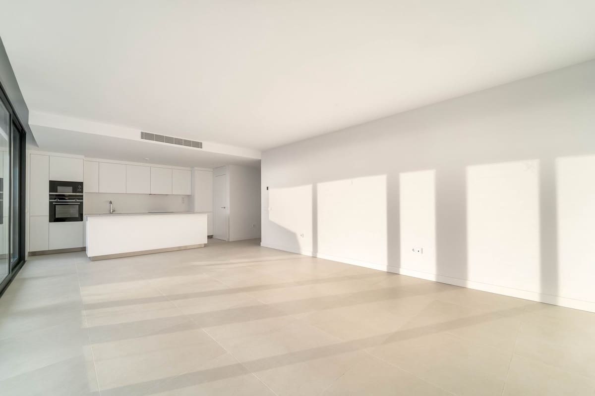 2 soverom Leilighet til salgs i Fuengirola med garasje - € 630 000 (Ref: 9627002)