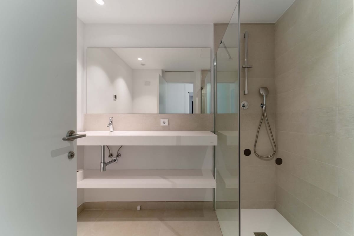 2 soverom Leilighet til salgs i Fuengirola med garasje - € 630 000 (Ref: 9627002)