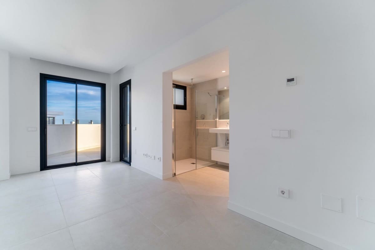 2 soverom Leilighet til salgs i Fuengirola med garasje - € 630 000 (Ref: 9627002)