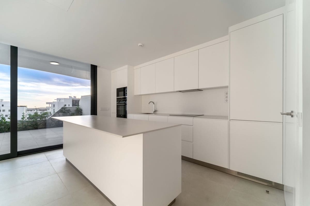 2 soverom Leilighet til salgs i Fuengirola med garasje - € 630 000 (Ref: 9627002)