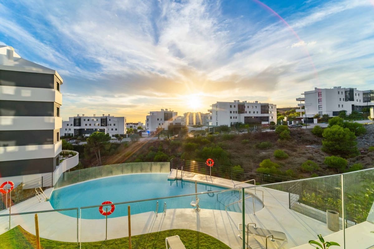 2 soverom Leilighet til salgs i Fuengirola med garasje - € 630 000 (Ref: 9627002)