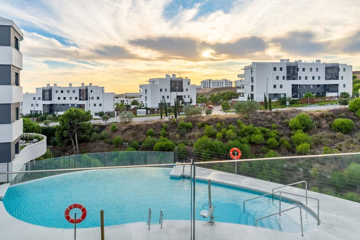 2 soverom Leilighet til salgs i Fuengirola med garasje - € 630 000 (Ref: 9627002)