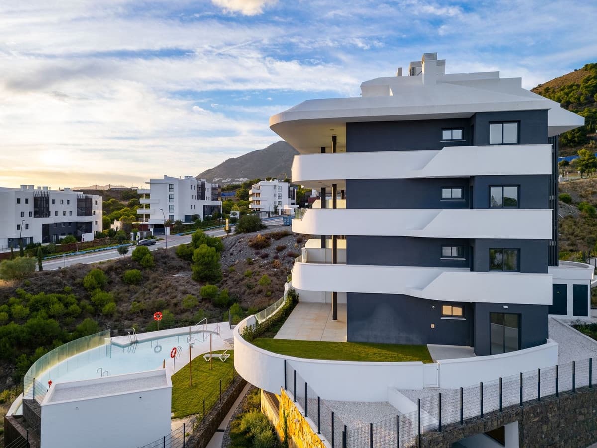 2 soverom Leilighet til salgs i Fuengirola med garasje - € 630 000 (Ref: 9627002)