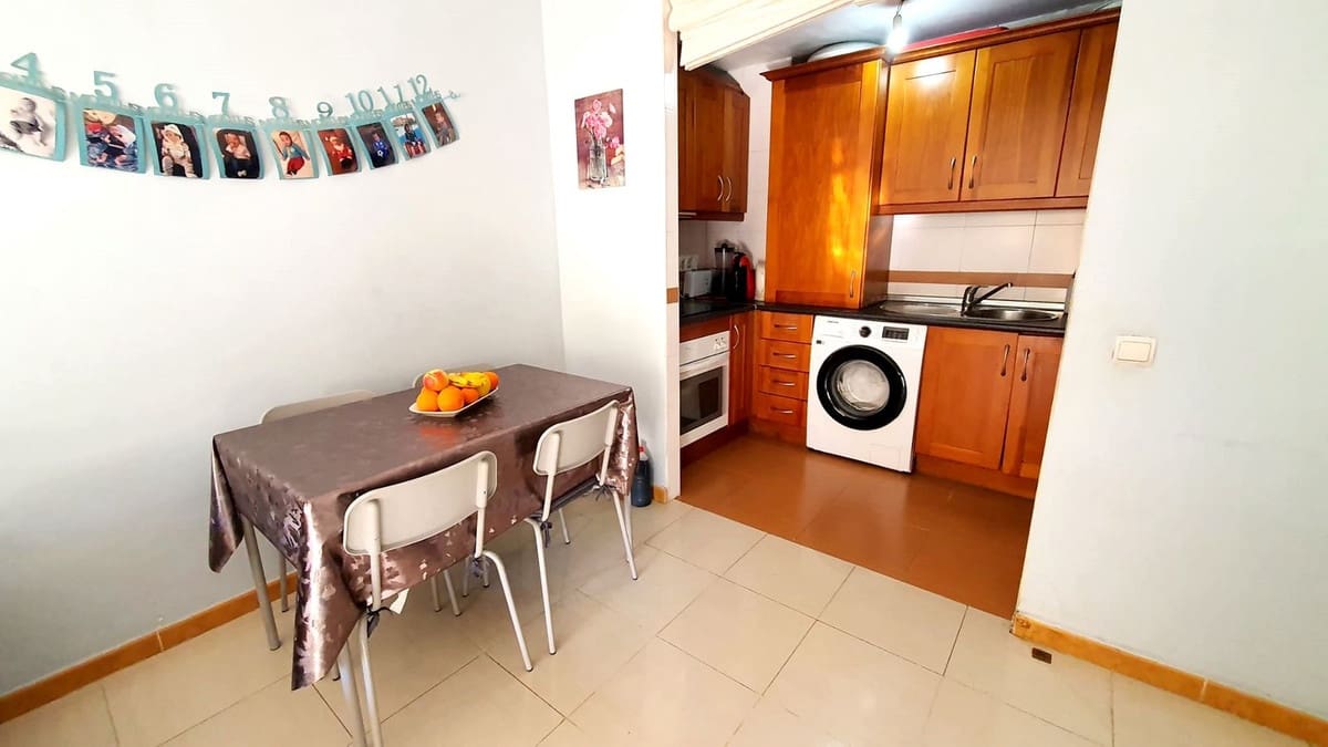 1 bedroom Apartment for sale in Fuengirola - € 229,000 (Ref: 9627004)