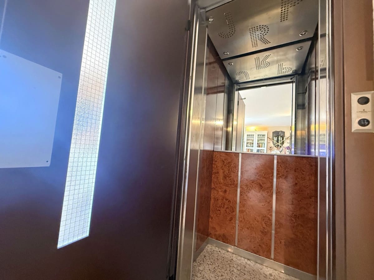 3 sypialnia Dom na sprzedaż w Estepona z garażem - 470 000 € (Ref: 9629272)