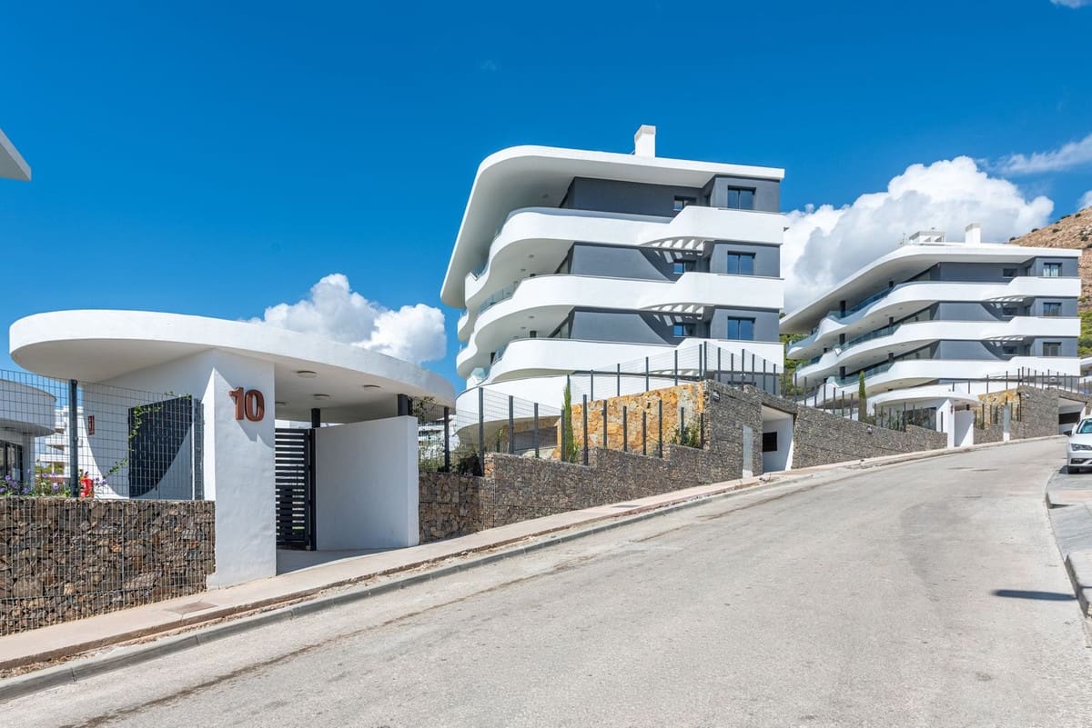 2 quarto Penthouse para venda em Fuengirola com garagem - 825 000 € (Ref: 9629275)