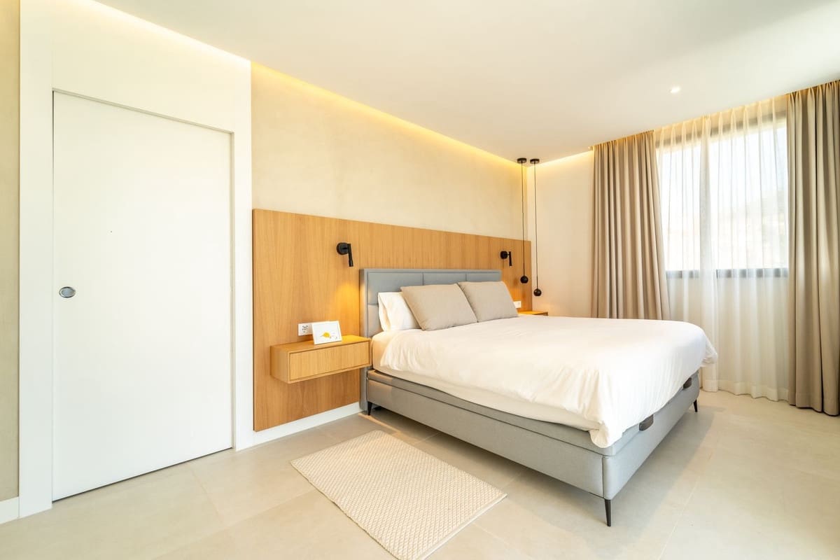 Ático de 3 habitaciones en Fuengirola en venta con garaje - 1.499.000 € (Ref: 9629279)