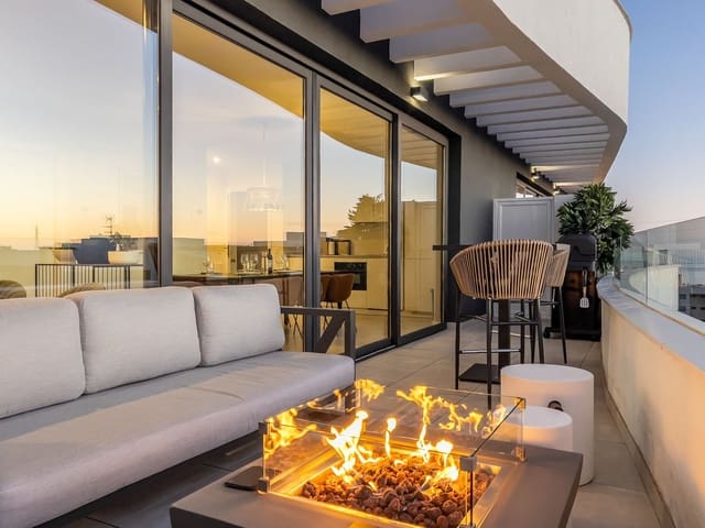 2 soverom Leilighet til salgs i Castillo Sohail, Fuengirola med garasje - € 460 000 (Ref: 9629281)