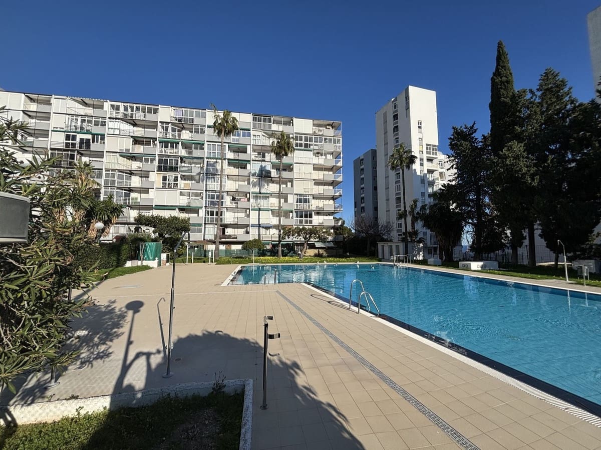 2 soveværelse Lejlighed til salg i Benalmadena med garage - € 255.000 (Ref: 9629283)