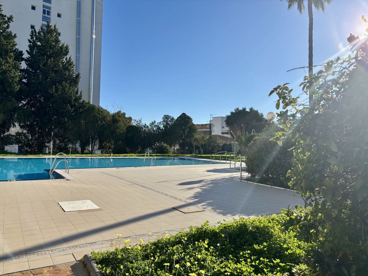 2 soveværelse Lejlighed til salg i Benalmadena med garage - € 255.000 (Ref: 9629283)