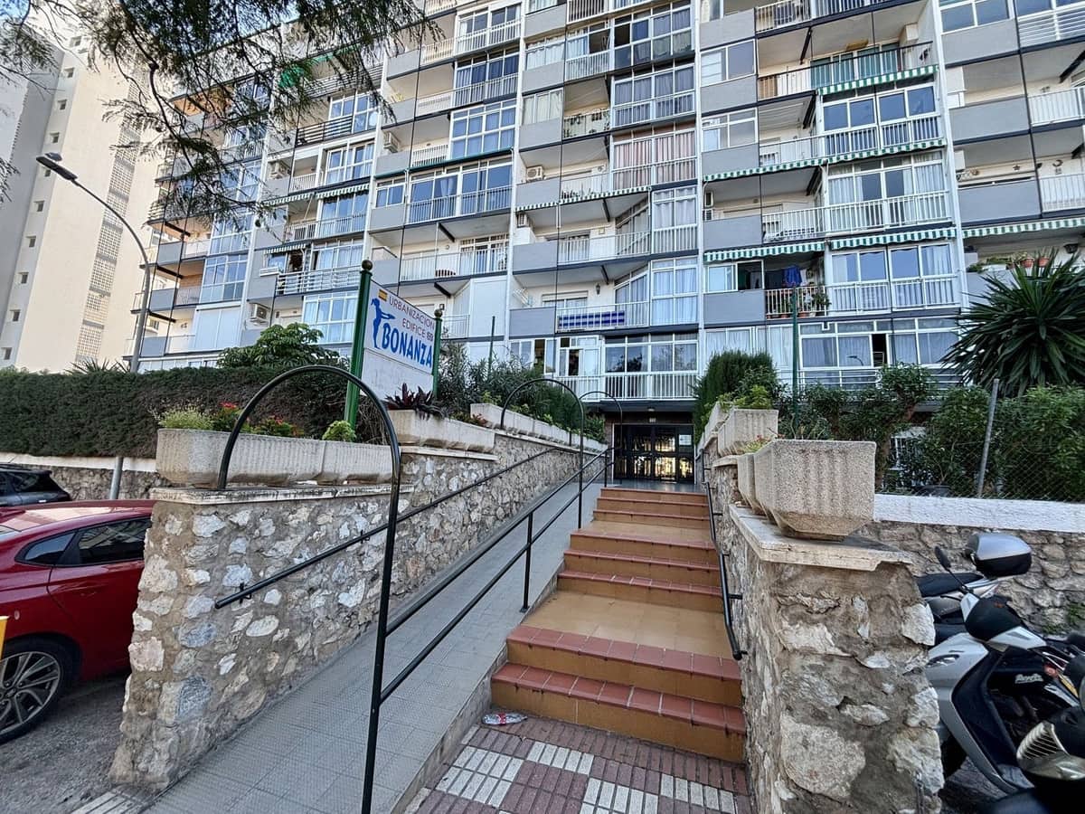 2 soveværelse Lejlighed til salg i Benalmadena med garage - € 255.000 (Ref: 9629283)