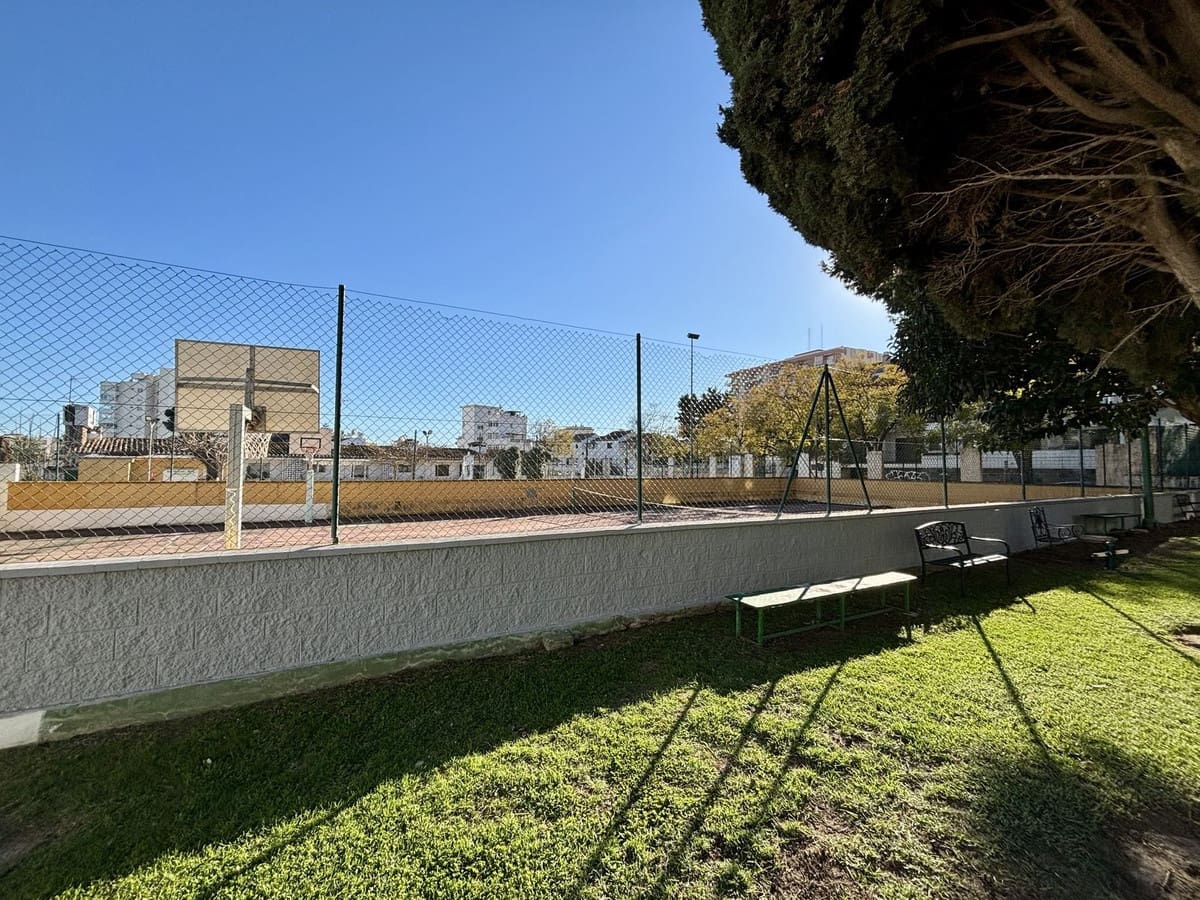 2 soveværelse Lejlighed til salg i Benalmadena med garage - € 255.000 (Ref: 9629283)