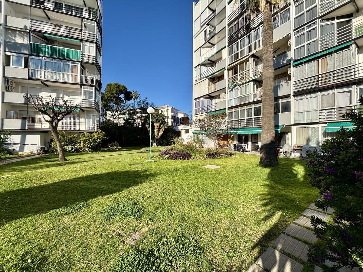 2 soveværelse Lejlighed til salg i Benalmadena med garage - € 255.000 (Ref: 9629283)