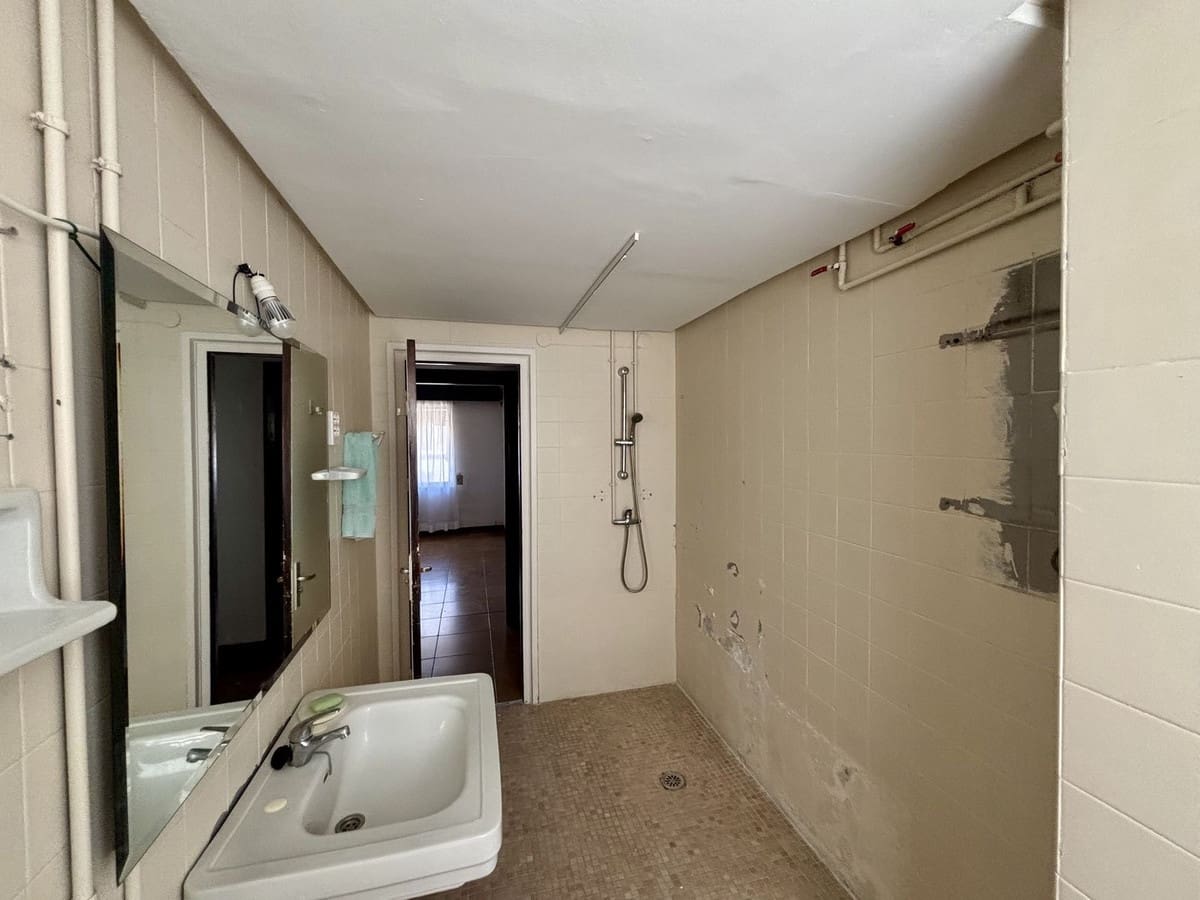 9 makuuhuone Huoneisto myytävänä paikassa Malaga kaupunki - 1 800 000 € (Ref: 9629285)