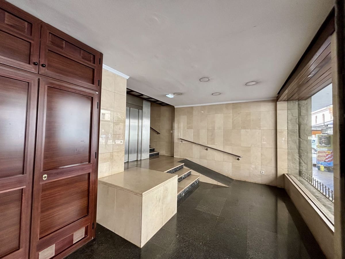 9 makuuhuone Huoneisto myytävänä paikassa Malaga kaupunki - 1 800 000 € (Ref: 9629285)