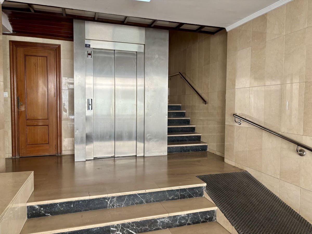 9 makuuhuone Huoneisto myytävänä paikassa Malaga kaupunki - 1 800 000 € (Ref: 9629285)