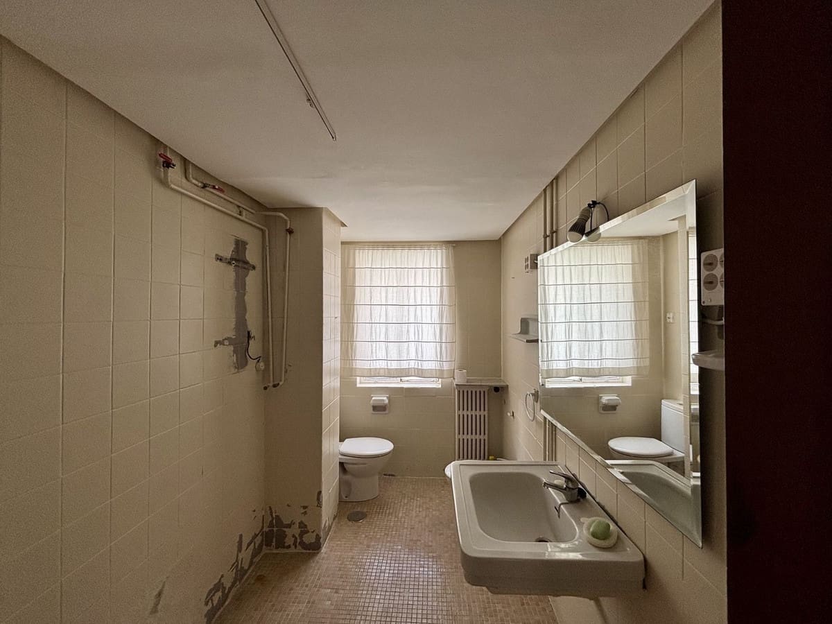 9 makuuhuone Huoneisto myytävänä paikassa Malaga kaupunki - 1 800 000 € (Ref: 9629285)