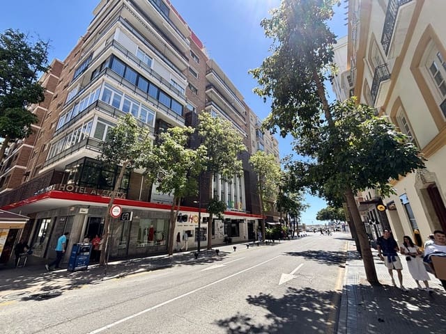 9 sypialnia Apartament na sprzedaż w Centro Historico, Miasto Málaga - 1 800 000 € (Ref: 9629285)