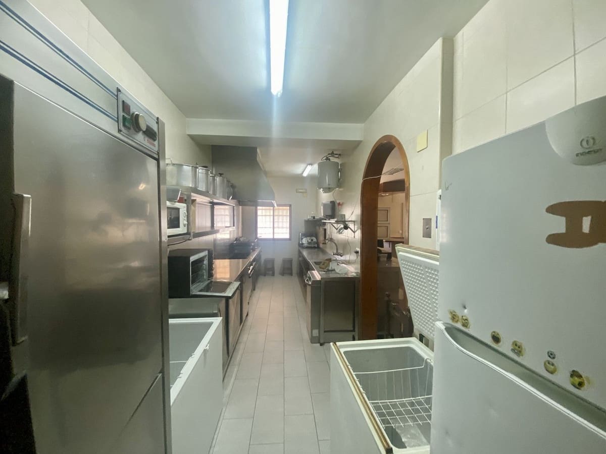 6 soverom Villa til salgs i Malaga by med garasje - € 960 000 (Ref: 9629286)