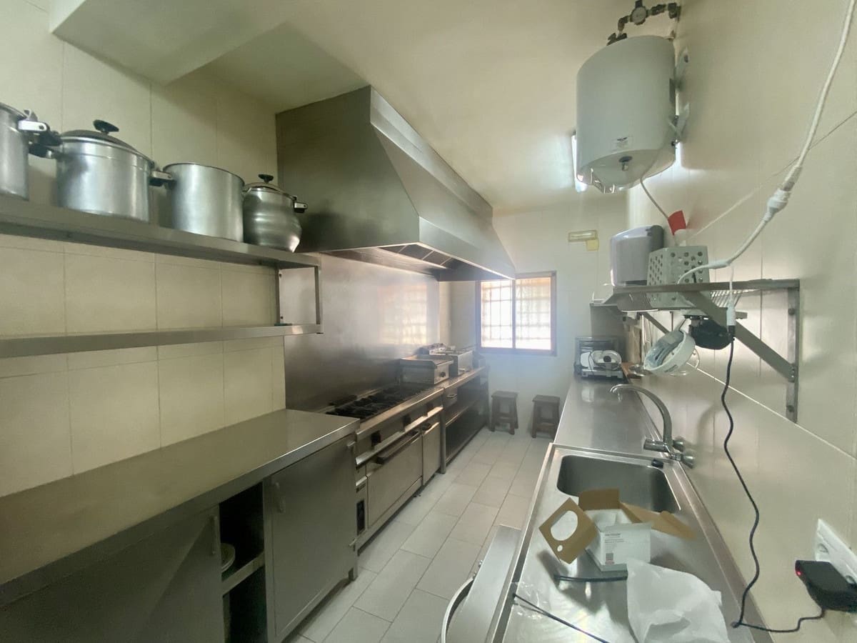 6 soverom Villa til salgs i Malaga by med garasje - € 960 000 (Ref: 9629286)