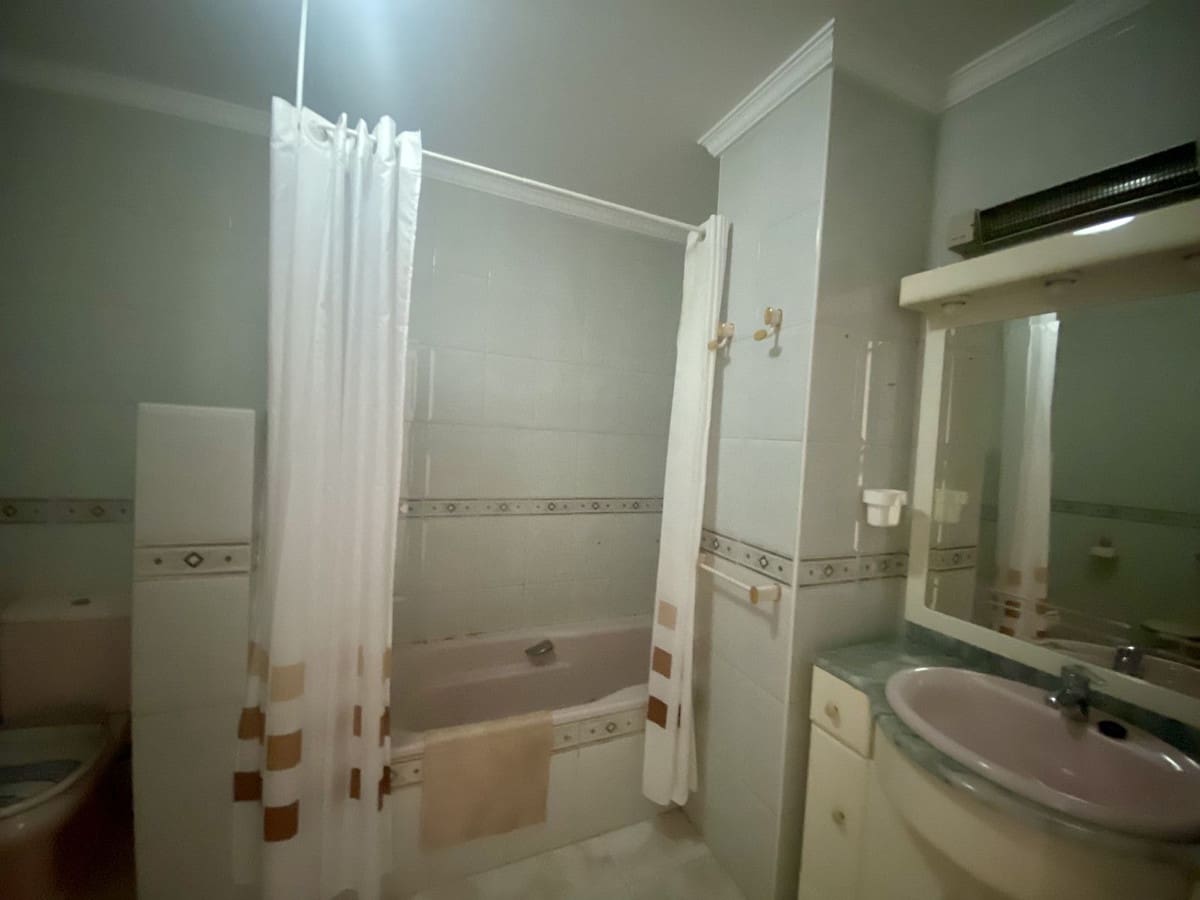 6 soverom Villa til salgs i Malaga by med garasje - € 960 000 (Ref: 9629286)