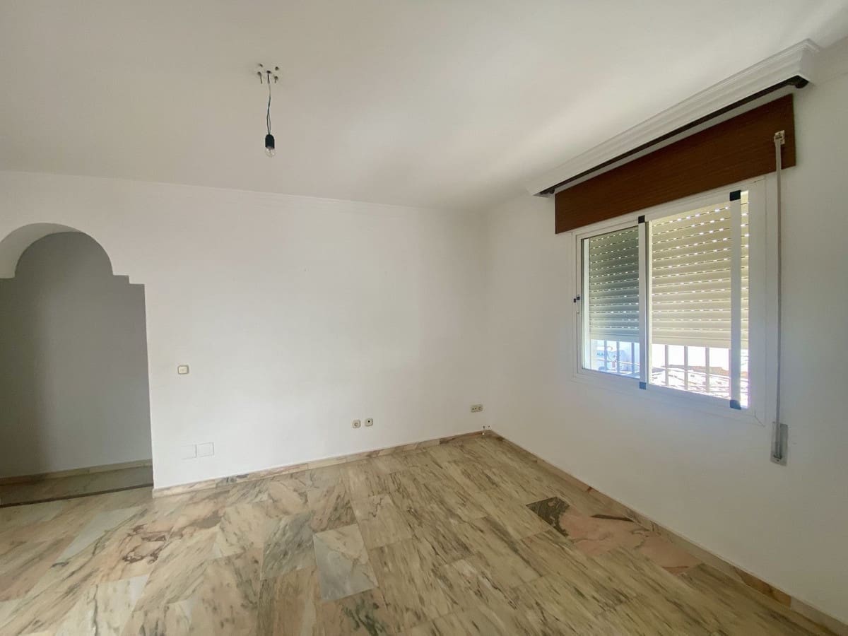 6 soverom Villa til salgs i Malaga by med garasje - € 960 000 (Ref: 9629286)