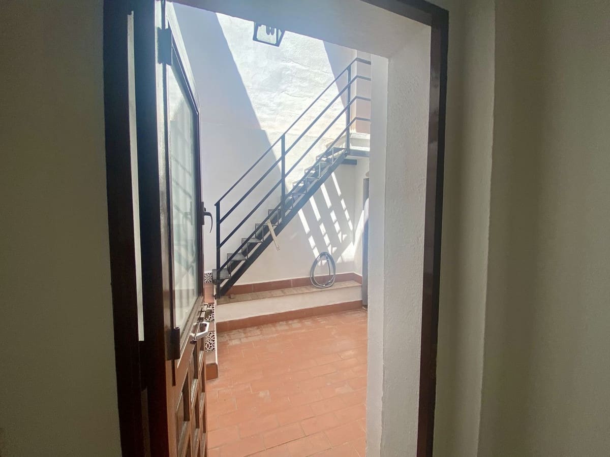 6 soverom Villa til salgs i Malaga by med garasje - € 960 000 (Ref: 9629286)