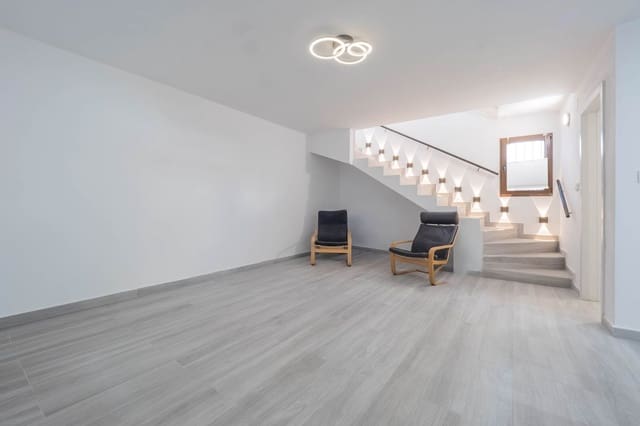 3 soverom Hus til salgs i Alhaurín el Grande med garasje - € 285 000 (Ref: 9629287)