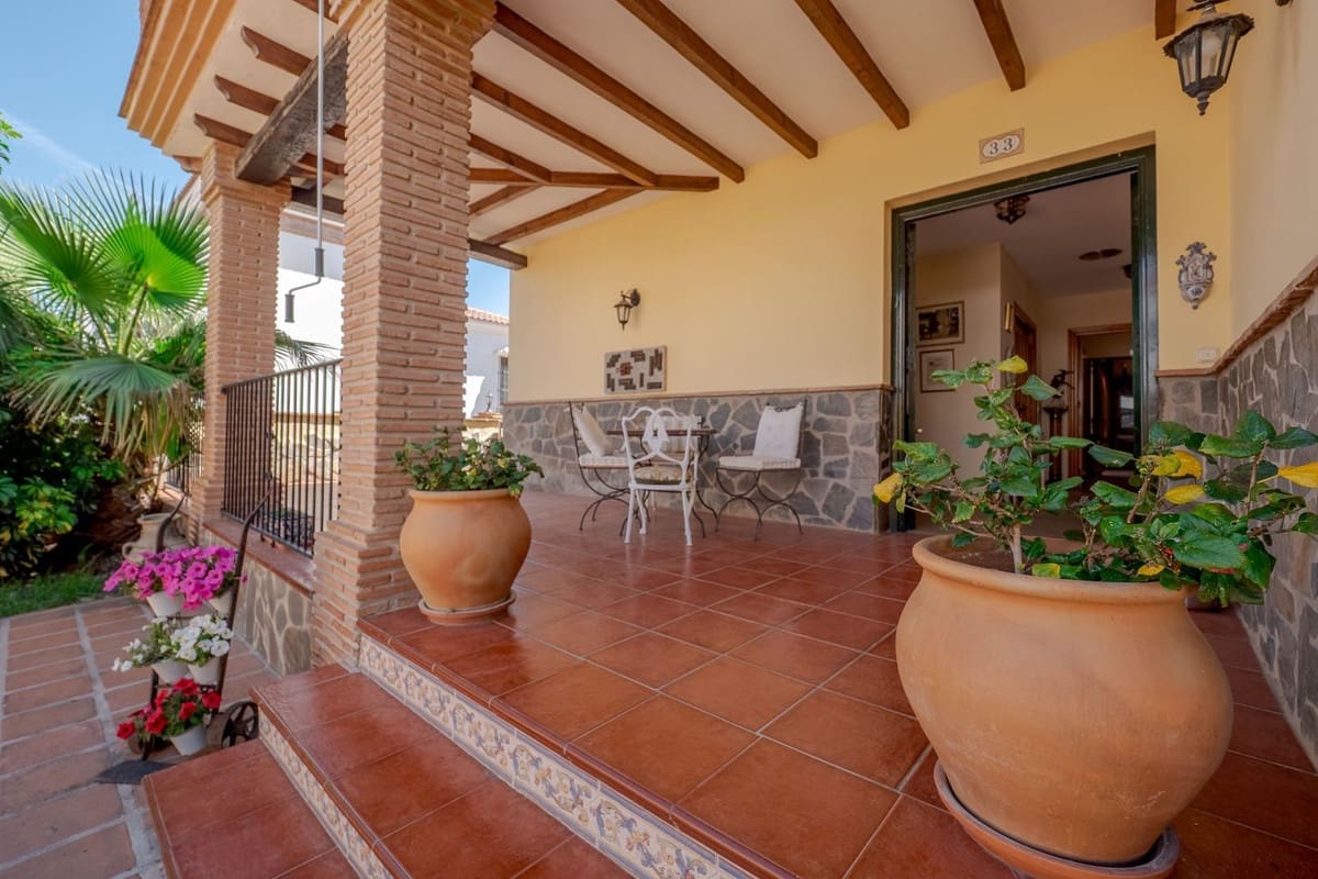 5 sovrum Villa till salu i Alhaurin el Grande med garage - 695 000 € (Ref: 9629288)