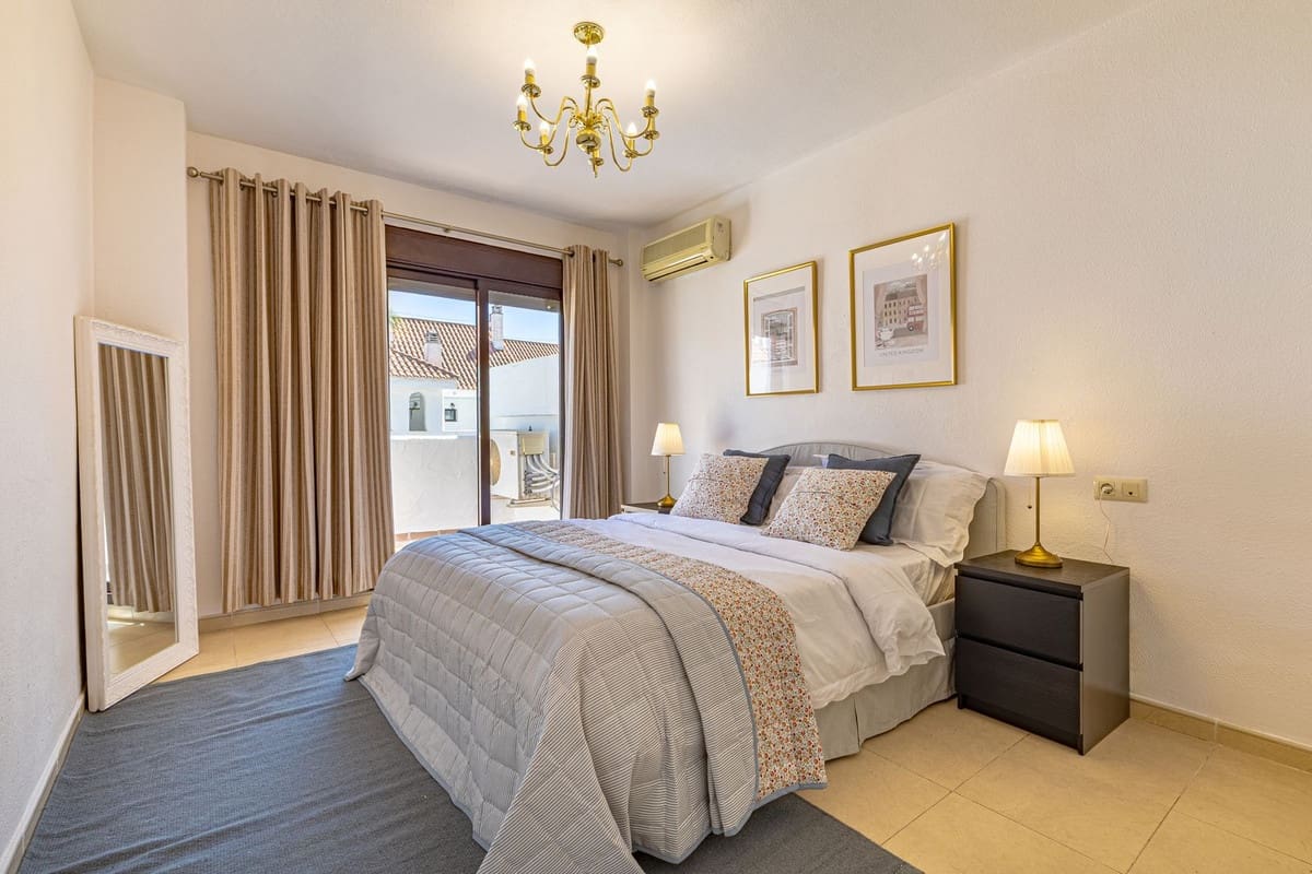 2 chambre Appartement à vendre à Nueva Andalucia avec garage - 498 000 € (Ref: 9629290)