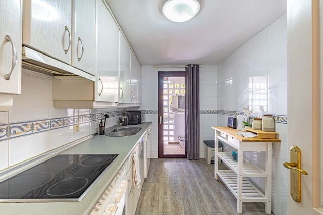 2 chambre Appartement à vendre à Puerto Banus, Marbella avec garage - 498 000 € (Ref: 9629290)